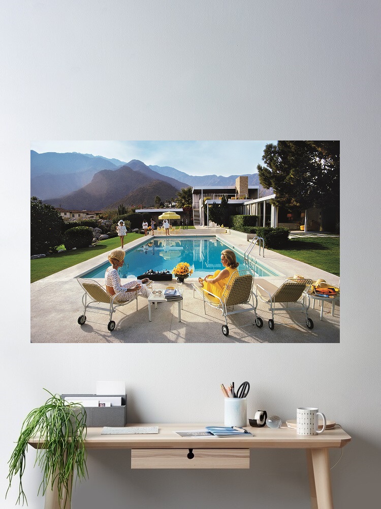 Luxury Lifestyle Pictures - Retro Poolside Host Luxury Lifestyle By