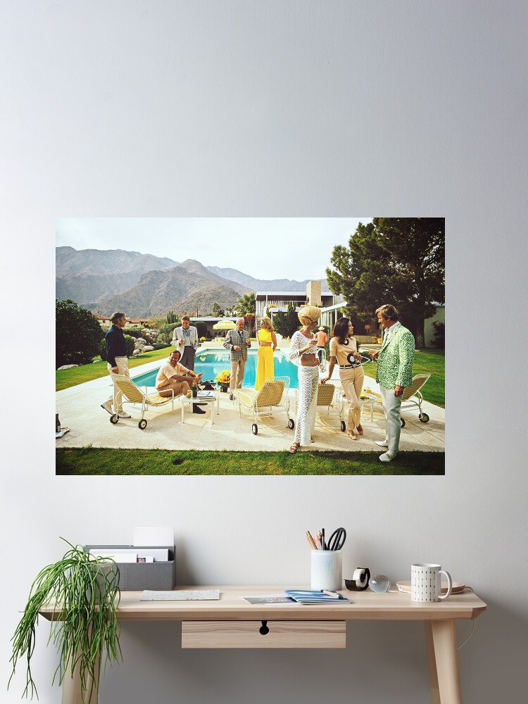 Luxury Lifestyle Pictures - Retro Poolside Host Luxury Lifestyle By